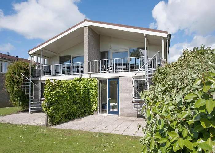 Holiday Home With Microwave, In A Holiday Park, Beach Within Walking Distance